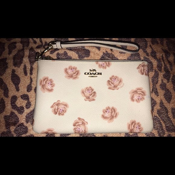 Coach Handbags - Coach Wristlet